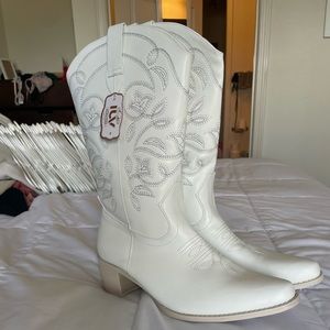 brand new cowgirl boots